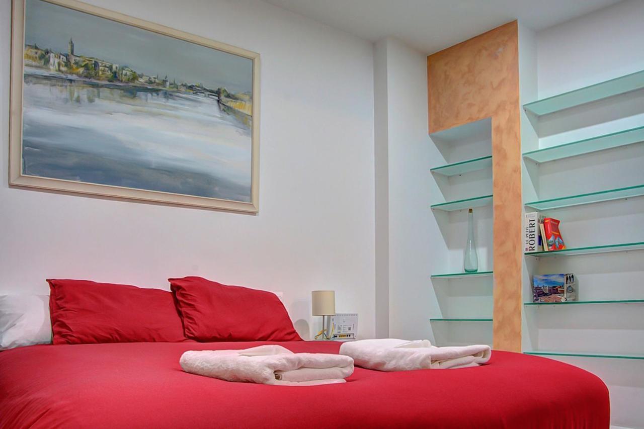 Residencial Torres Apartment Sevilla Bagian luar foto