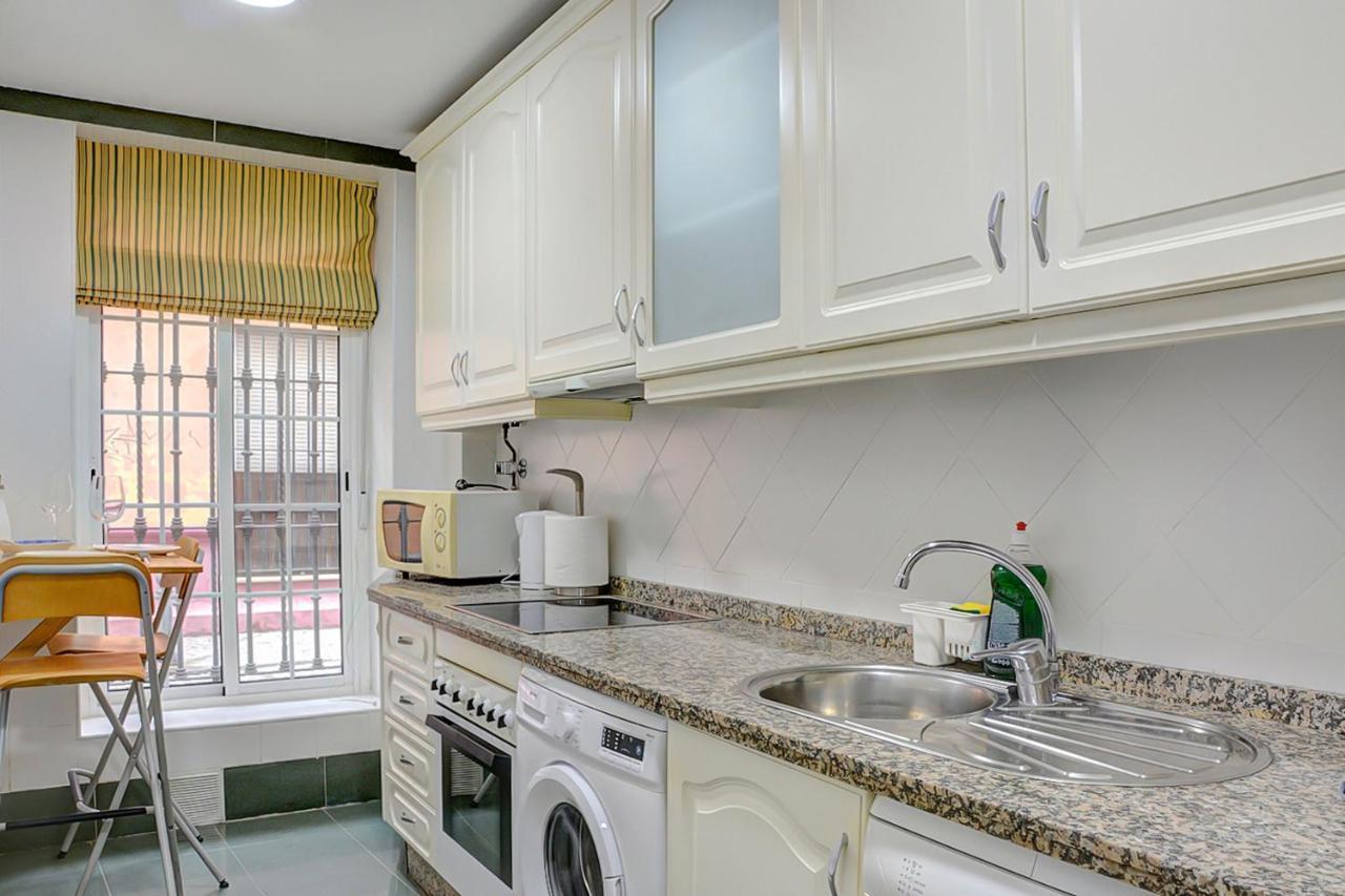 Residencial Torres Apartment Sevilla Bagian luar foto